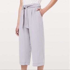 NWT Lululemon athletica Lilac Noir Crop Pants Sz12